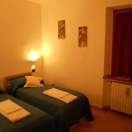 Κατάλυμα σε φάρμα Il Grappolo In Langa