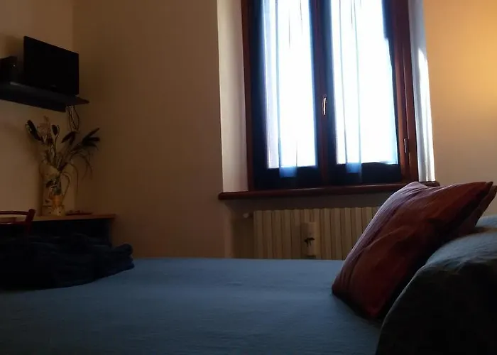 Farma Il Grappolo In Langa Monastero Bormida